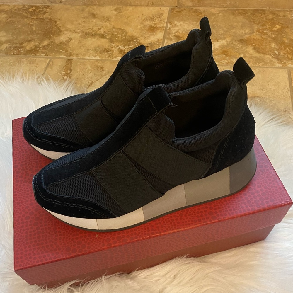 Donald Pliner Black Mesh/Suede Shoes